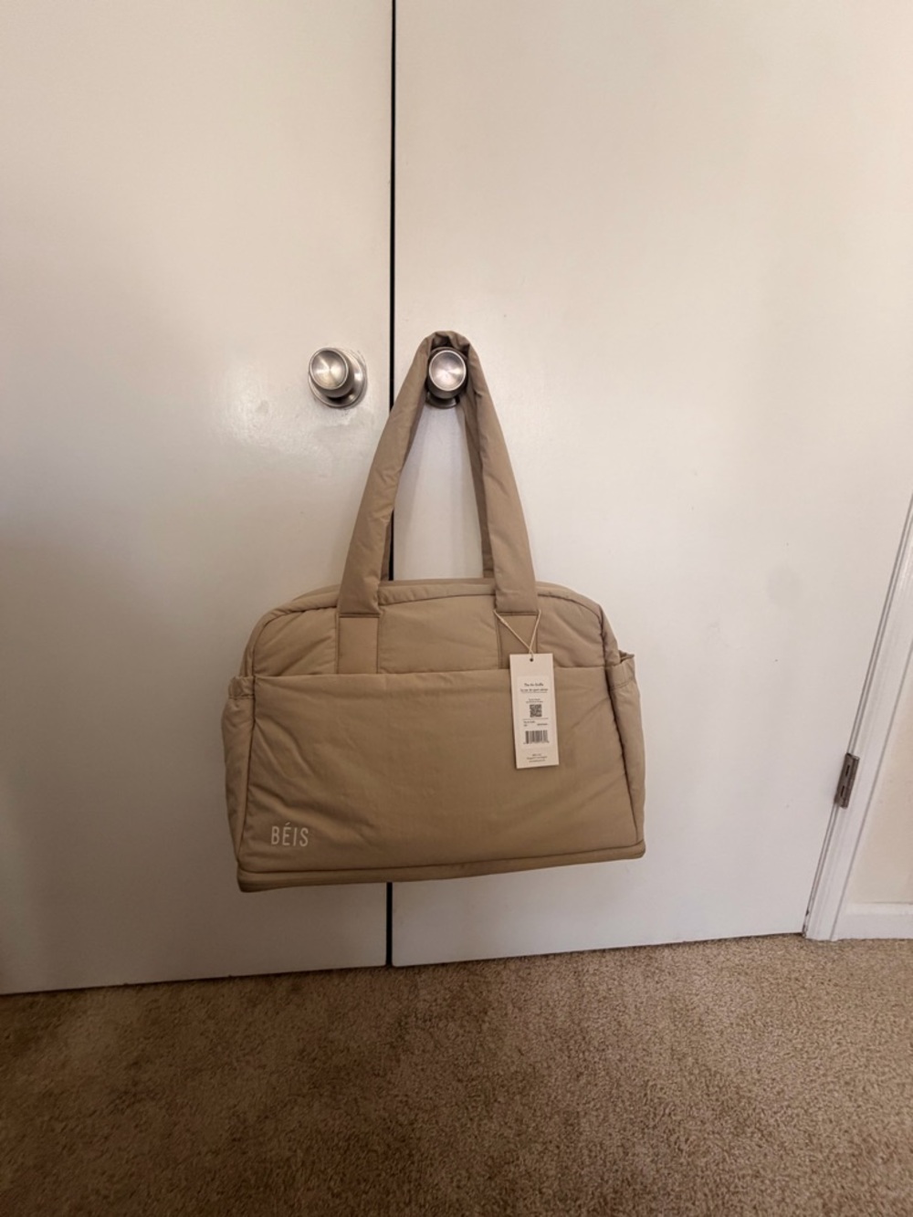 BEIS the air duffle in oat